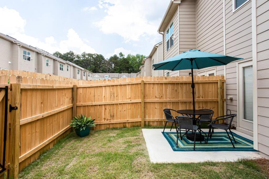 Appartamento 2022 Quiet Relaxing And Secure Town House Near Atlanta Redan Esterno foto